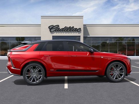 New 2026 Cadillac Lyriq V image 5