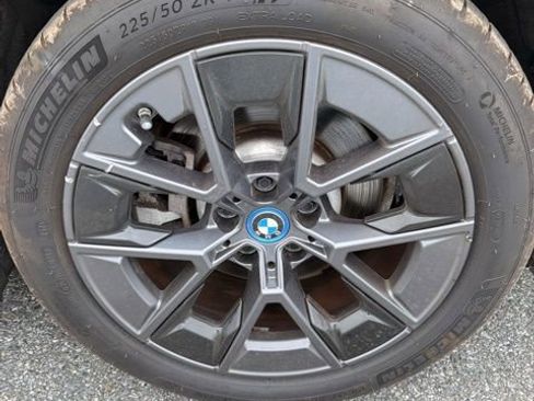 Used 2023 BMW i4 eDrive35 w/ Premium Package image 6