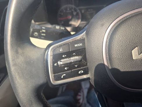 Used 2023 Kia Sorento S FWD image 15