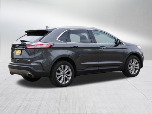 Used 2019 Ford Edge Titanium FWD image 7