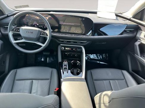 Certified 2025 Audi Q5 Premium w/ Convenience Package AWD/4WD image 10