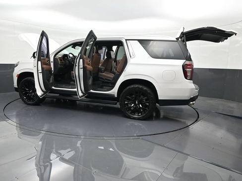 Used 2021 Chevrolet Tahoe High Country w/ Premium Package AWD/4WD image 36