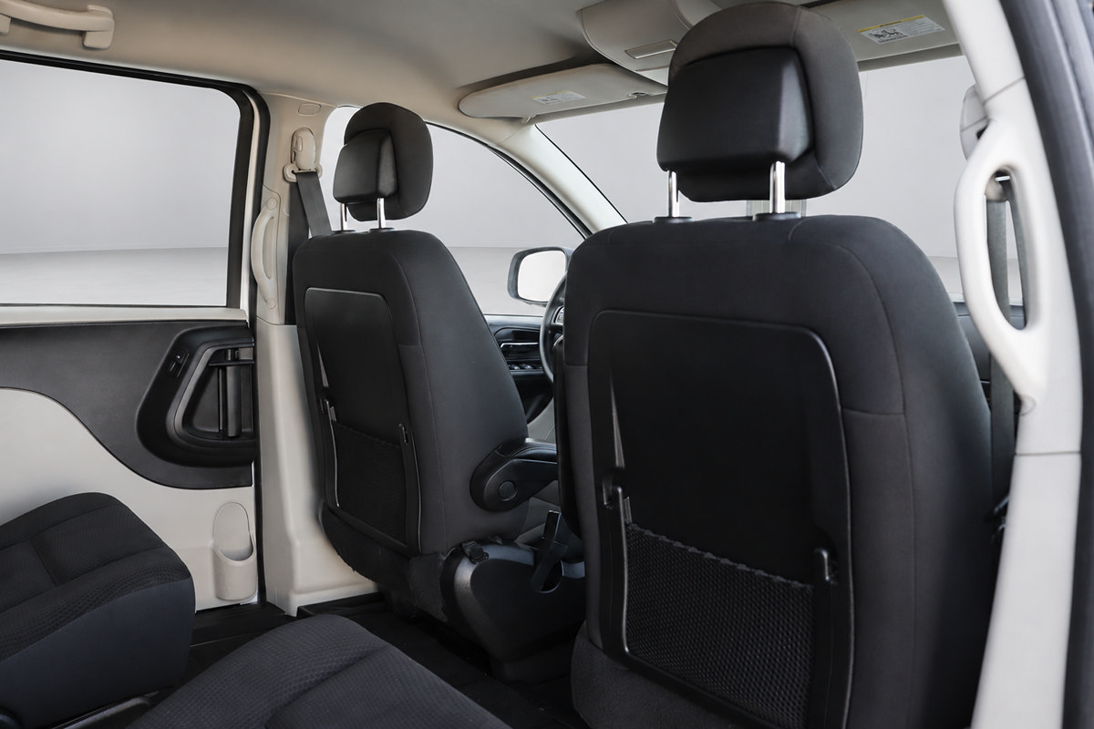 Used 2019 Dodge Grand Caravan SE FWD image 15