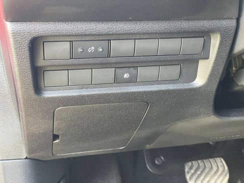 Used 2024 Mitsubishi Outlander ES AWD/4WD image 15