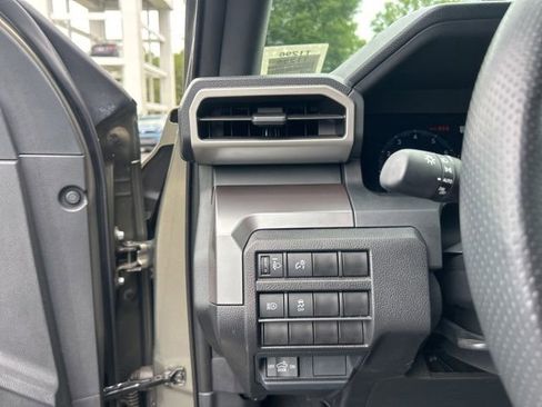 Used 2025 Toyota Tacoma TRD Off-Road AWD/4WD image 27