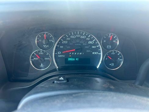 Used 2022 Chevrolet Express 2500 w/ Driver Convenience Package RWD image 12