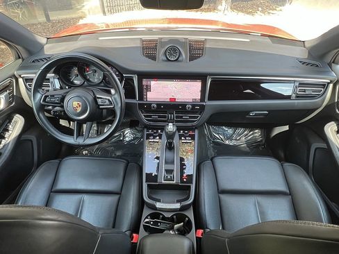 Used 2022 Porsche Macan image 34
