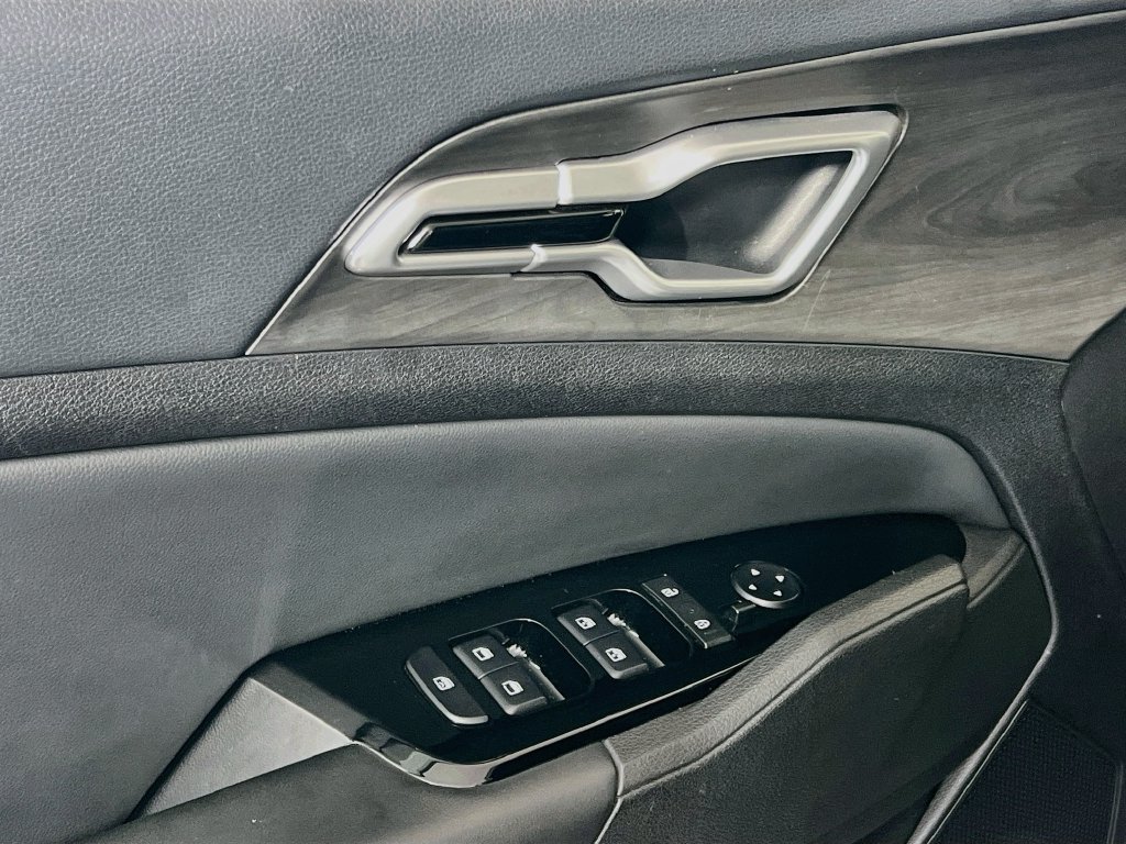Certified 2025 Kia Sportage X-Line AWD/4WD image 19