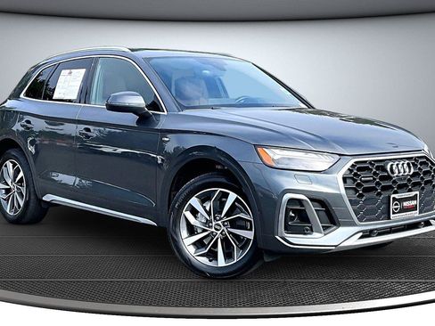 Used 2022 Audi Q5 2.0T Prestige w/ Prestige Package AWD/4WD image 1