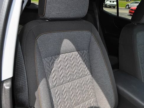Used 2023 Chevrolet Equinox LT FWD image 22