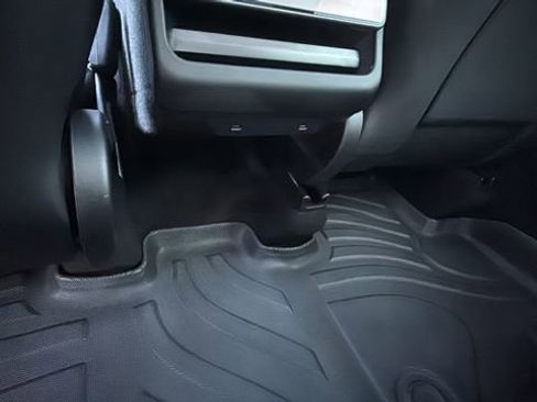 Used 2026 Tesla Model Y Long Range image 23