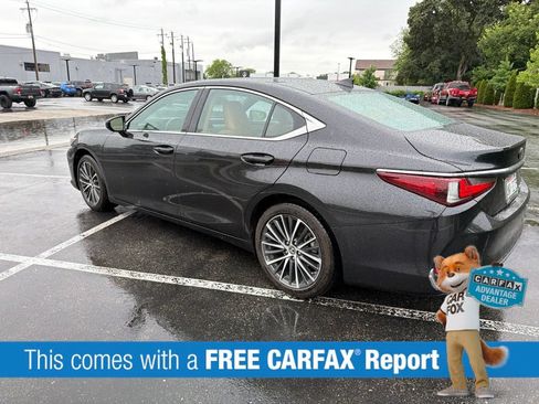 Used 2022 Lexus ES 250 w/ Premium Package AWD/4WD image 3
