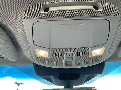 Used 2019 Lincoln Nautilus Reserve image 21