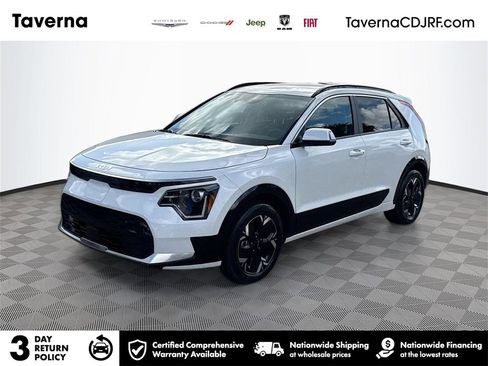 Used 2025 Kia Niro Wind w/ Wind Preserve Package image 1