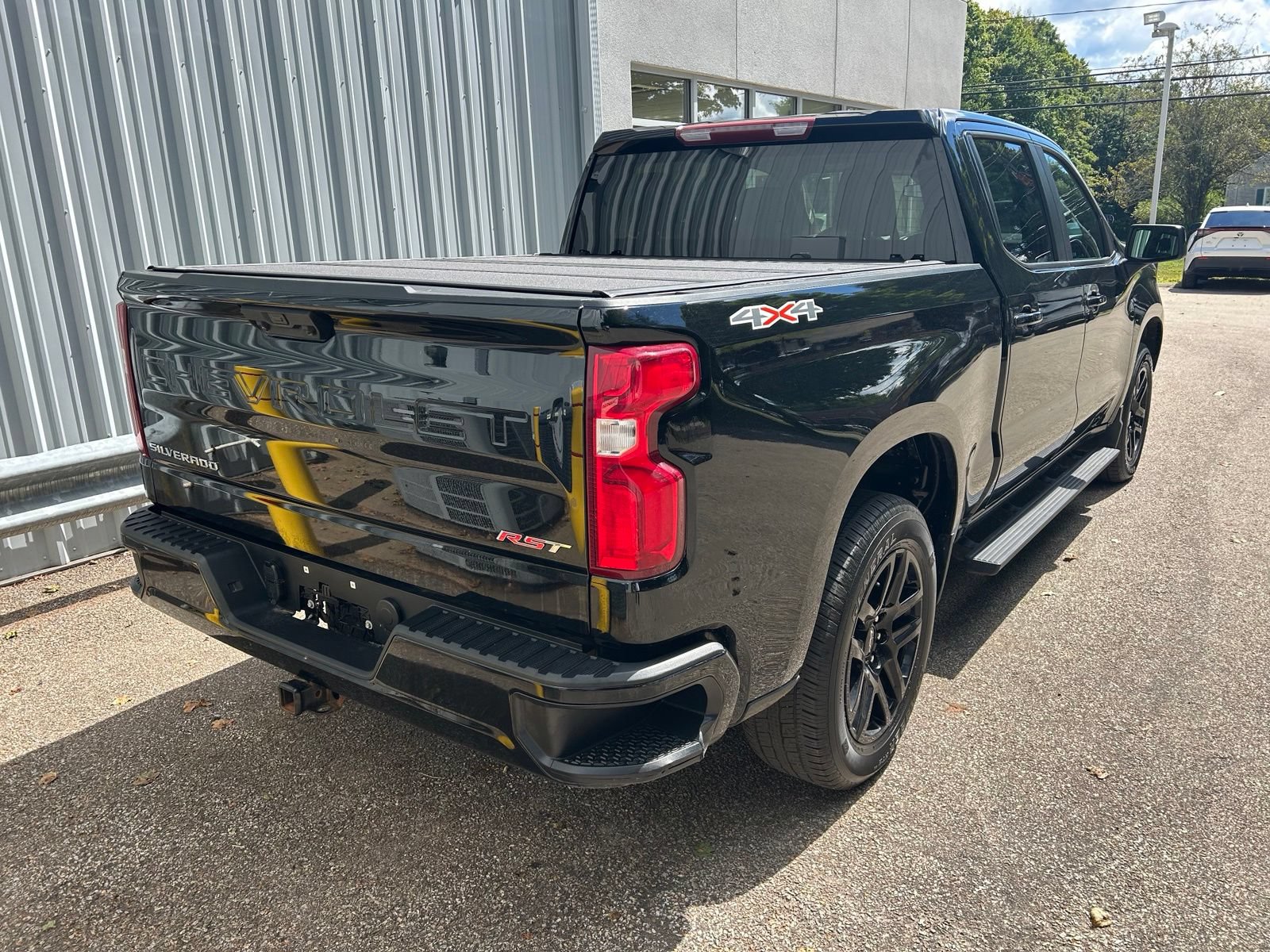 Used 2022 Chevrolet Silverado 1500 RST AWD/4WD image 5