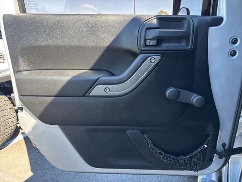 Used 2011 Jeep Wrangler Unlimited Sport image 26