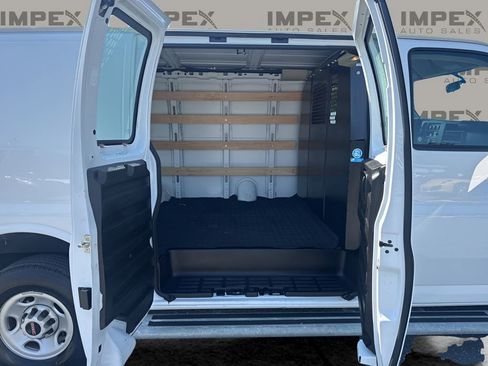 Used 2023 GMC Savana 2500 w/ Driver Convenience Package image 19