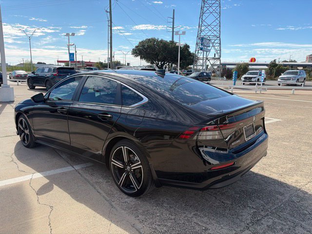 Used 2024 Honda Accord Sport image 4