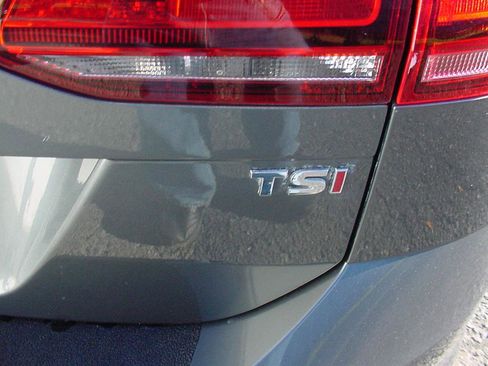 Used 2015 Volkswagen Golf SE image 39