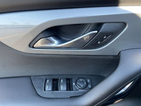 Used 2019 Chevrolet Blazer LT FWD image 15