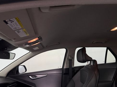 Used 2024 Kia Niro Wind FWD image 19
