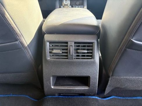 Used 2023 Mitsubishi Outlander SE image 27