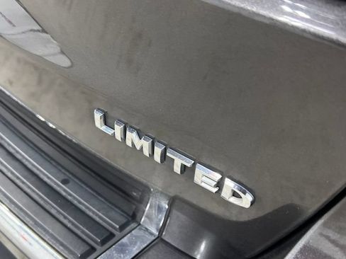 Used 2015 Jeep Grand Cherokee Limited w/ Luxury Group II AWD/4WD image 11