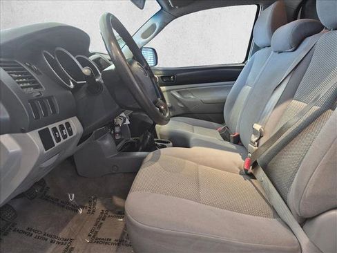 Used 2011 Toyota Tacoma 4x4 Regular Cab image 11