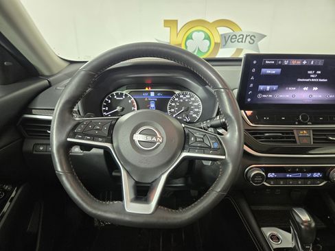 Used 2023 Nissan Altima 2.0 SR image 14