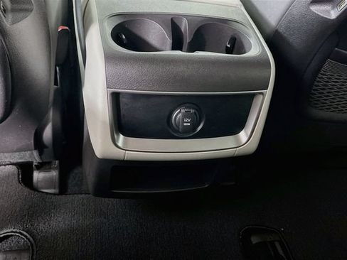 Used 2023 Kia Carnival LX FWD image 24