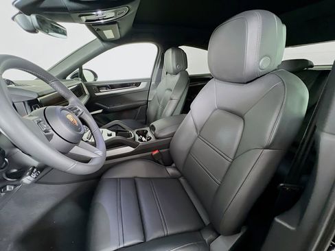 New 2026 Porsche Cayenne Coupe image 5