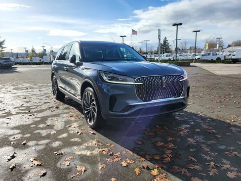 New 2025 Lincoln Aviator Reserve w/ Equipment Group 201A image 9