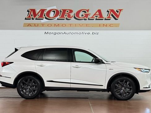 Used 2023 Acura MDX A-Spec image 2