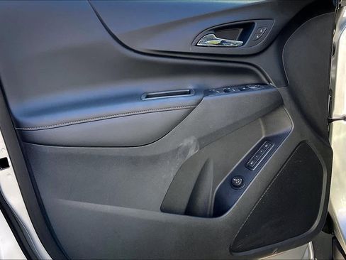 Used 2019 Chevrolet Equinox Premier image 22