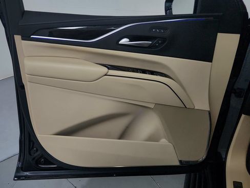 Used 2023 Cadillac Escalade Premium Luxury w/ Performance Package AWD/4WD image 16