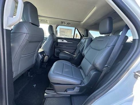 New 2026 Ford Explorer Active w/ Active Comfort Package image 13