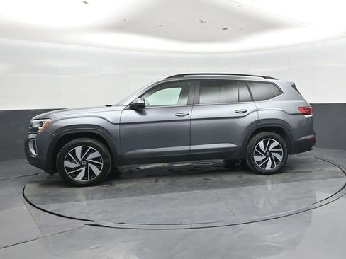 Used 2024 Volkswagen Atlas SE AWD/4WD image 7