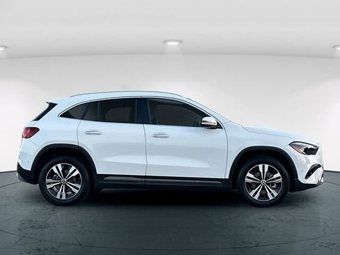 Used 2025 Mercedes-Benz GLA 250 4MATIC image 8