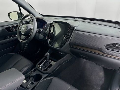 Used 2025 Subaru Forester Touring AWD/4WD image 38
