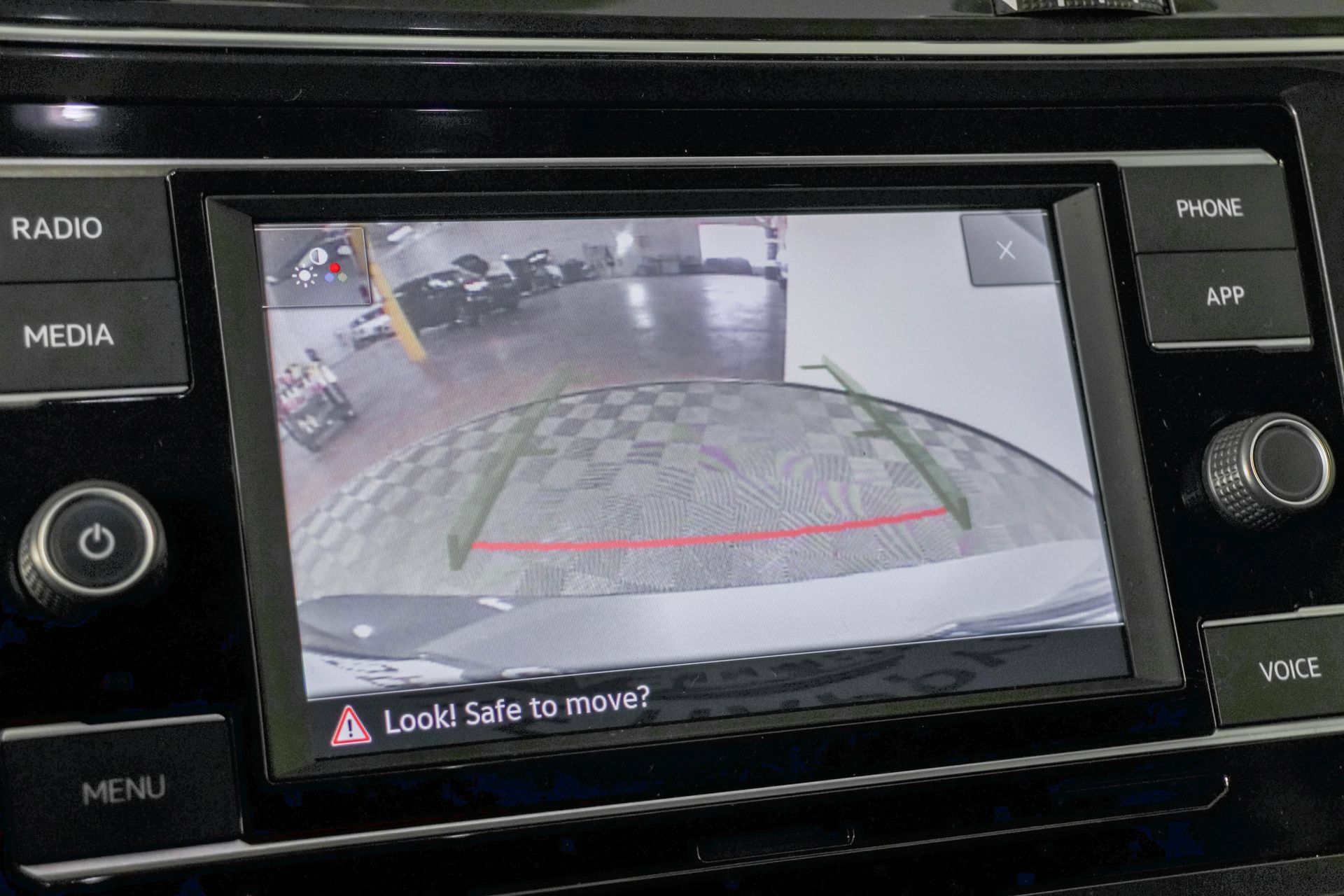 Used 2023 Volkswagen Tiguan S FWD image 8