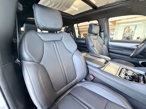 New 2026 Jeep Grand Wagoneer Limited AWD/4WD image 24