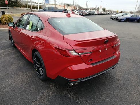 New 2026 Toyota Camry SE image 3