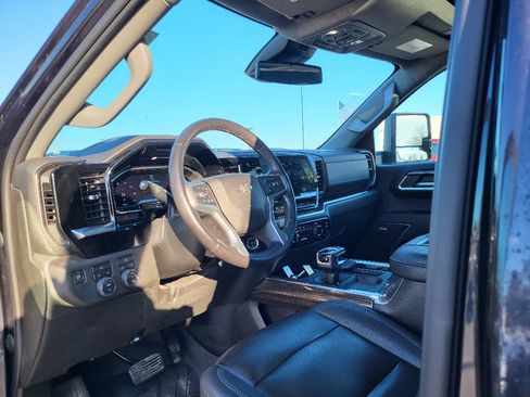 Used 2022 Chevrolet Silverado 1500 RST image 4