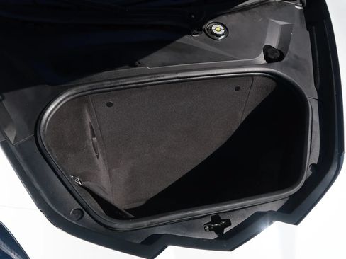 Used 2021 Chevrolet Corvette Stingray Premium Cpe w/ Battery Protection Package RWD image 17