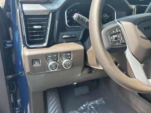 New 2026 GMC Sierra 3500 Denali w/ Denali Reserve Package AWD/4WD image 22
