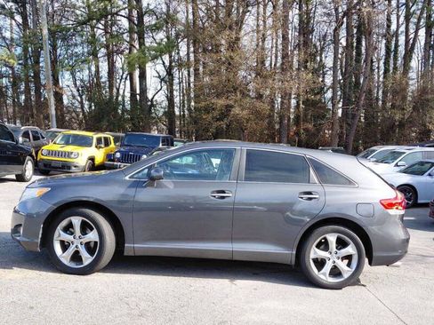 Used 2010 Toyota Venza image 8