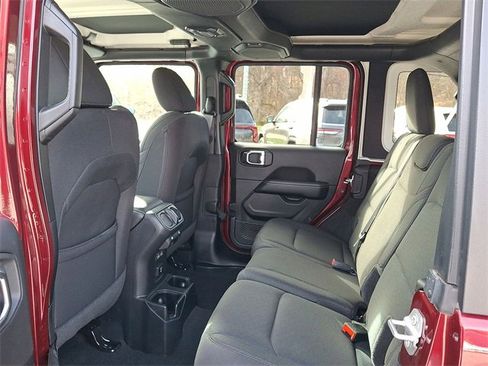 Certified 2022 Jeep Wrangler Unlimited Sahara w/ Cold Weather Group image 20