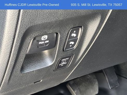 Used 2024 RAM 1500 Laramie AWD/4WD image 28