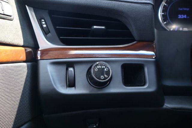 Used 2019 Cadillac Escalade ESV Premium Luxury RWD image 19