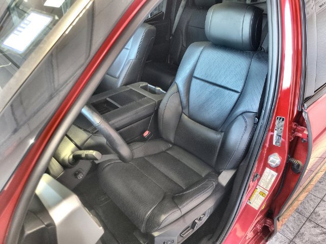 Used 2022 Toyota Tundra Platinum w/ Advanced Package AWD/4WD image 11